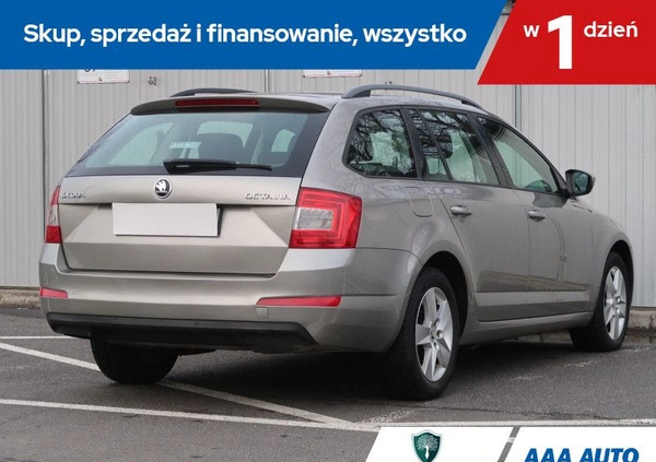 Skoda Octavia cena 35000 przebieg: 198669, rok produkcji 2014 z Kępno małe 232